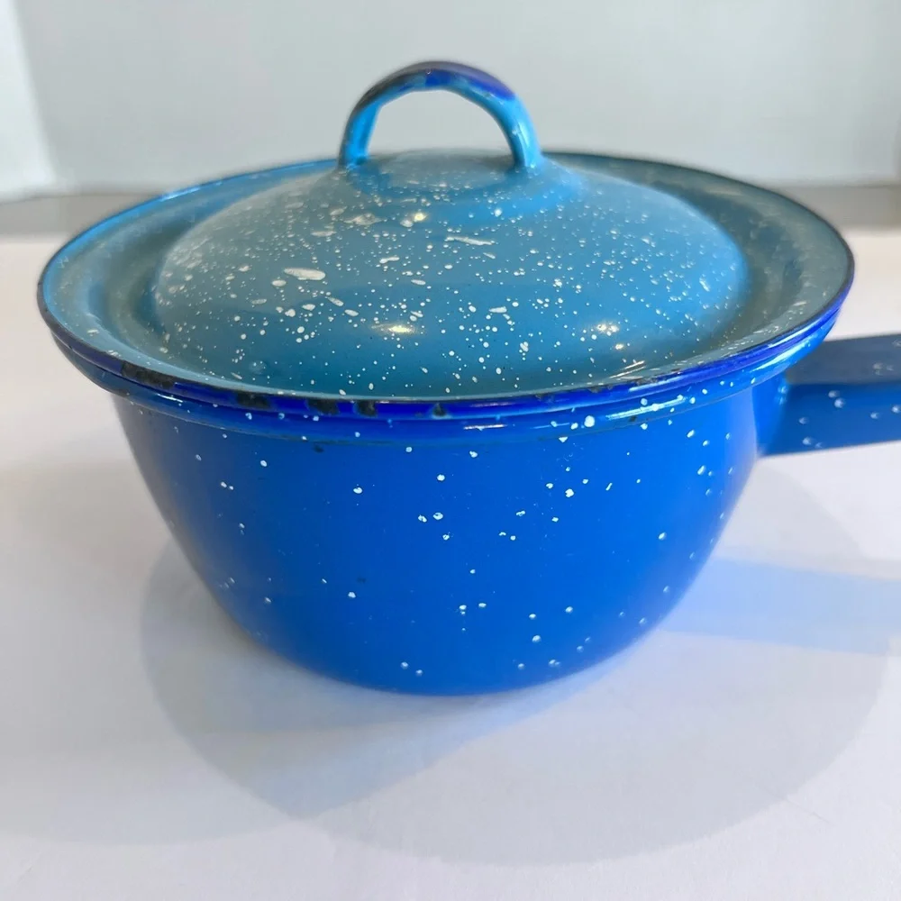 Vintage Enamelware Blue And White Speck Pot and Lid Camp Ware